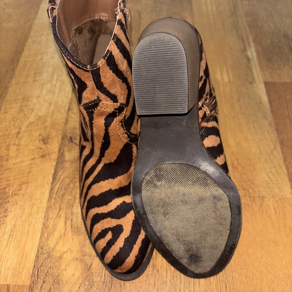 Zebra Print Ankle Booties - Picture 6 of 8